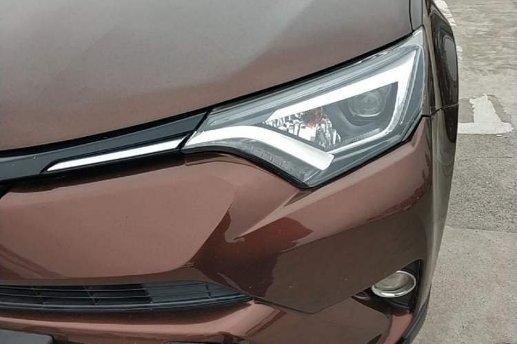 Used Toyota RAV4 2016 2.0L CVT Two-Wheel Drive Smart Edition China V Standard
