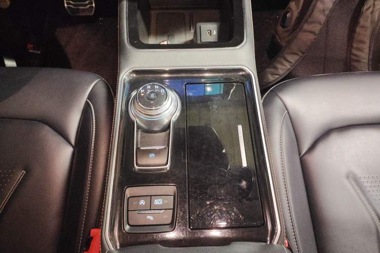 Used Ford Edge 2021 Facelifted PLUS EcoBoost 245 Two-Wheel Drive XLT 7-Seater
