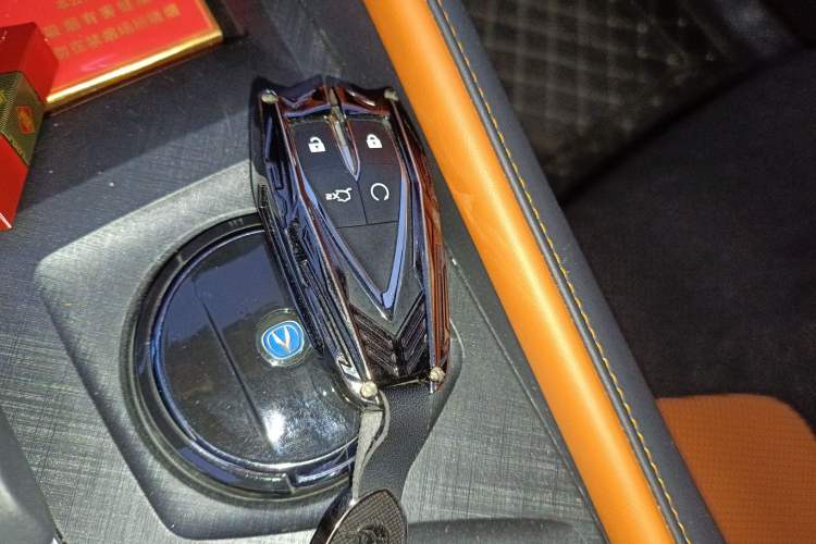 Used CHANGAN UNI-V 2023 2.0T Leading-Speed Edition