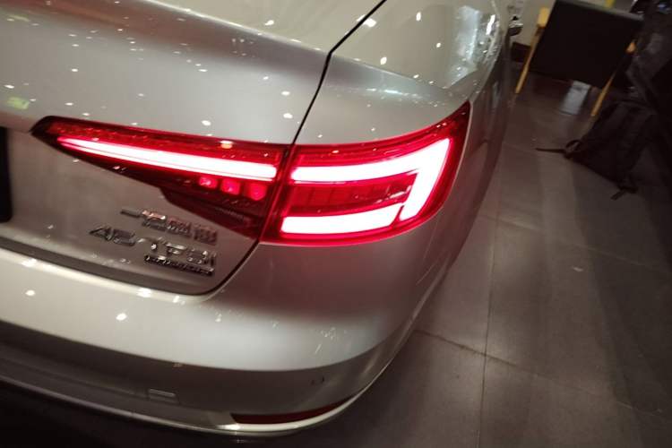 Used Audi A4L 2017 45 TFSI quattro Style Edition
