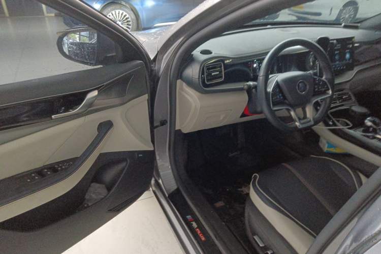 Used BYD Qin PLUS 2021 EV 400KM Luxury Model Driver Seat