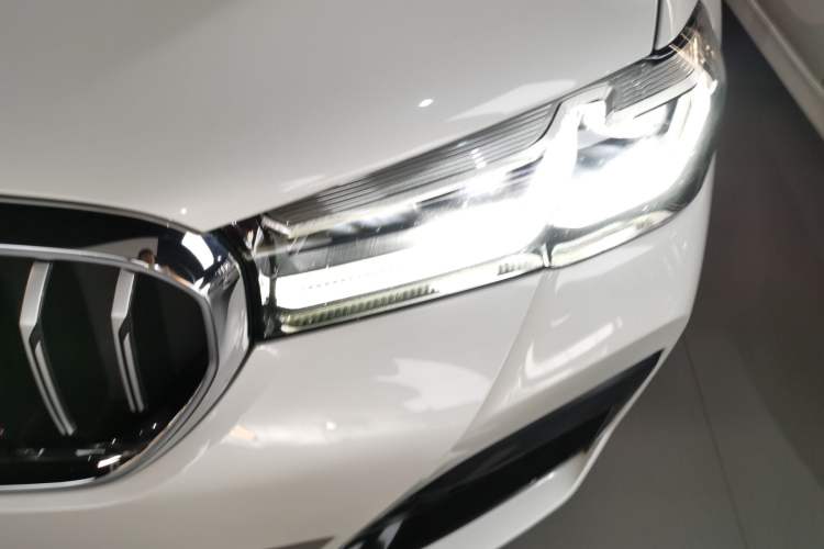 Used BMW 5 Series 2023 530Li Luxury Edition M Sport Package