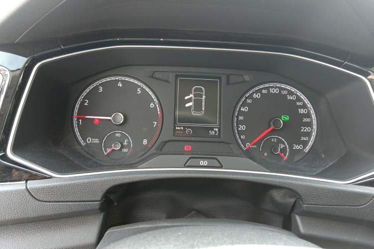 Used Volkswagen T-ROC 2018 280TSI DSG Two-Wheel Drive Comfort Version China VI Standard
