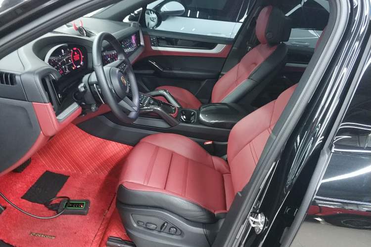 Used Porsche Cayenne 2024 Cayenne 3.0T Left Front Seat