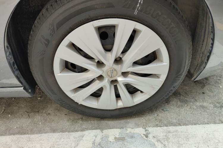 Used Nissan Sylphy 2020 1.6L XE CVT Comfort Edition Right Front Wheel Hub