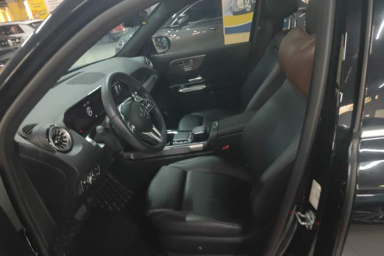 Used Mercedes-Benz GLB 2023 GLB 220 Fashion Model Left Front Seat