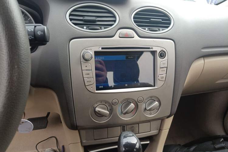 Used Ford Focus 2013 Sedan Classic 1.8L Automatic Base Model