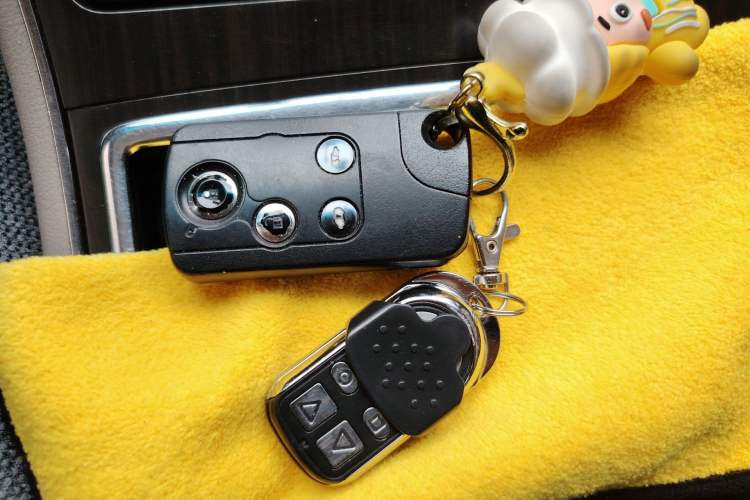 Used Honda Elysion 2012 2.4L VTi-S Prestige Edition Vehicle Key