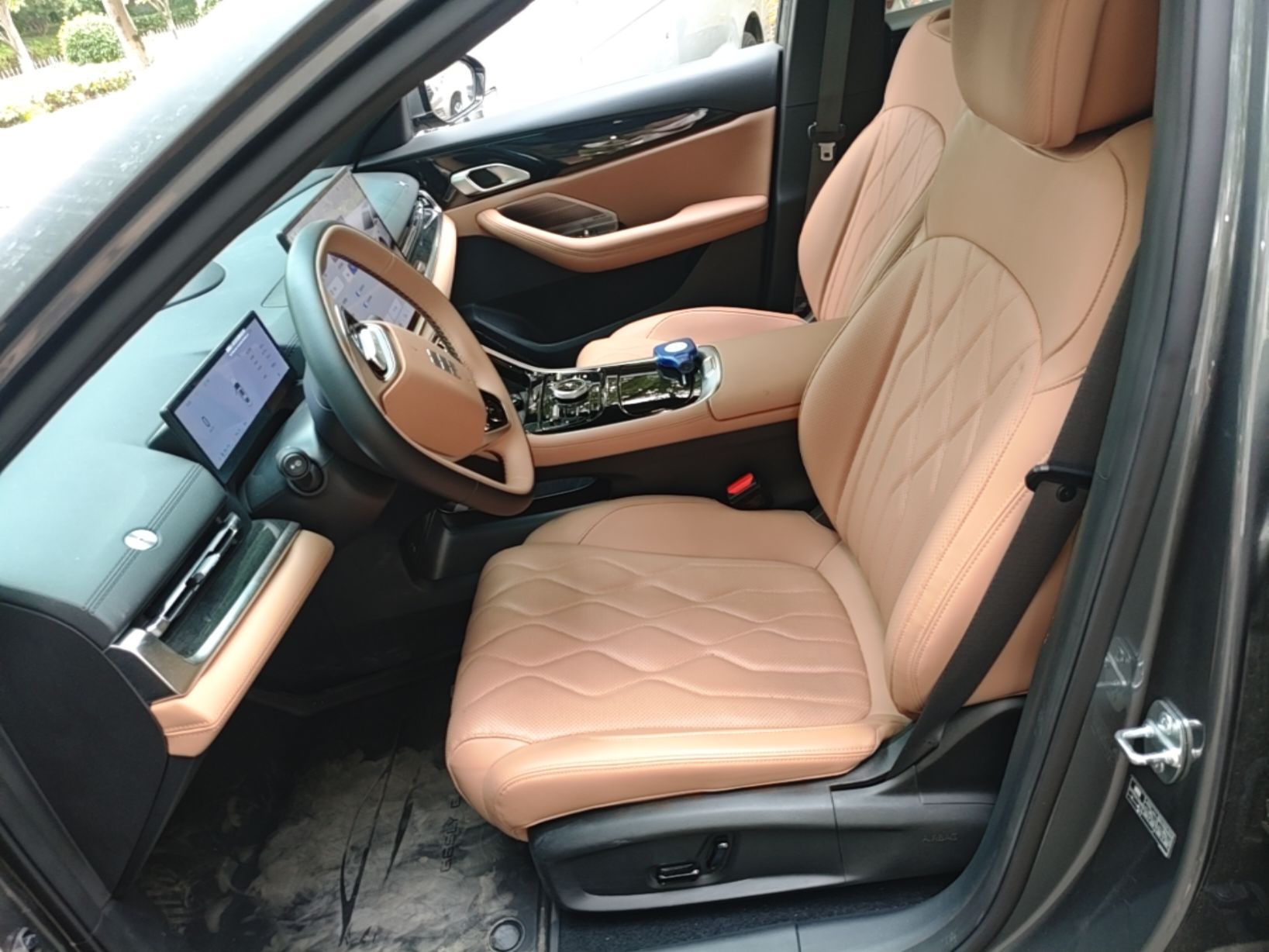 Geely Galaxy A7 2025 Model EM-i 150km Exploration+ Edition — снимка 17