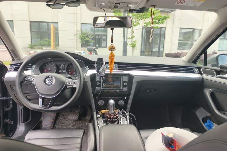 Used Volkswagen Magotan 2019 330TSI DSG Leading Edition China V Standard
