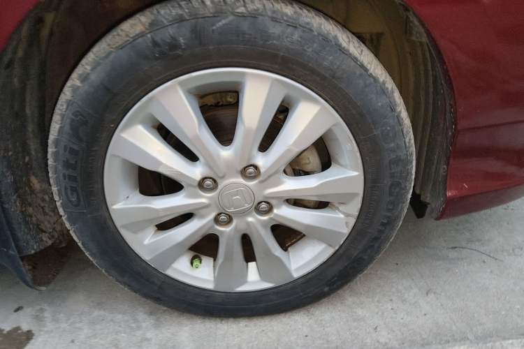 Used Honda City Classic 2012 1.5L Automatic Elite Edition Right Front Wheel Hub