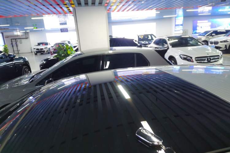 Used Volkswagen Golf 2024 280TSI DSG R-Line 50th Anniversary Edition