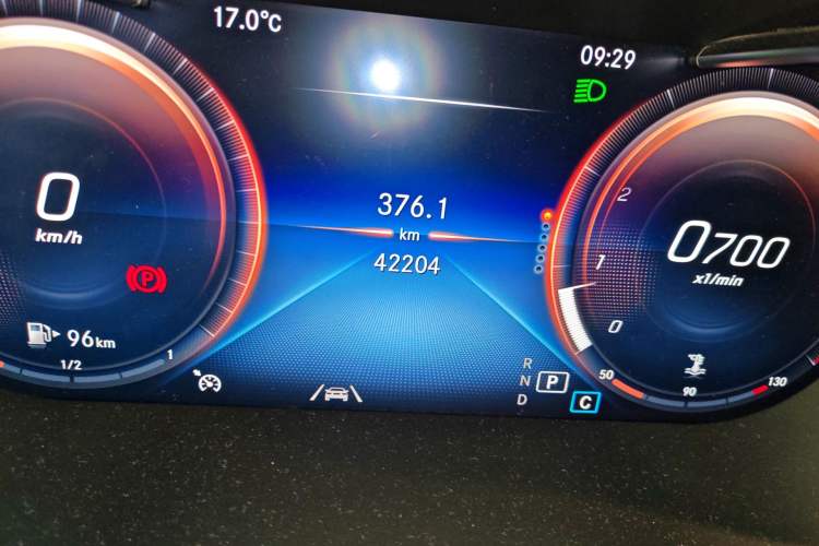 Used Mercedes-Benz GLC 2021 GLC 300 L 4MATIC Dynamic Model Odometer Close Up