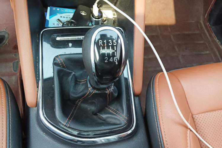 Used CHANGAN OSHAN CX70 2017 Facelifted CX70T 1.5T Manual Zunqing Edition
