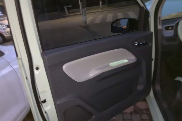 Used Wuling Hongguang MINIEV 2022 Macaron Premium Model – Lithium Ternary Battery