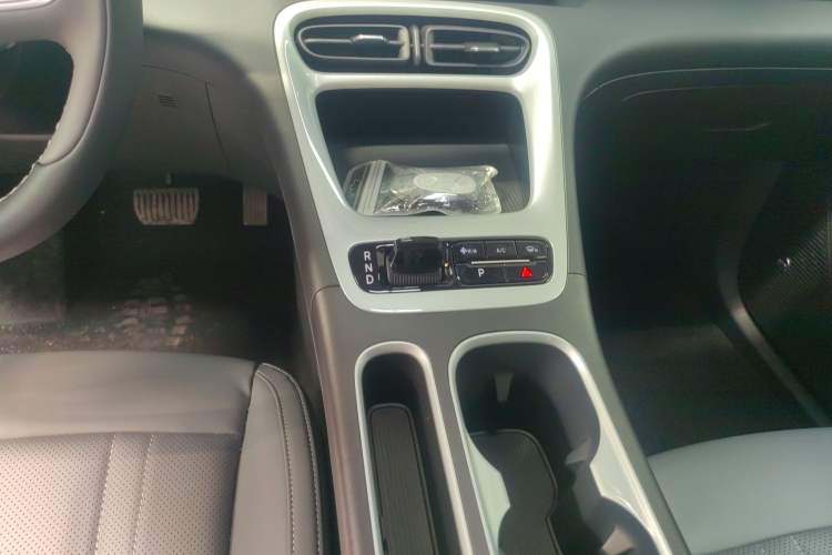 Used Geely Galaxy Geome 2026 Model 310km Youth Edition Gear Lever