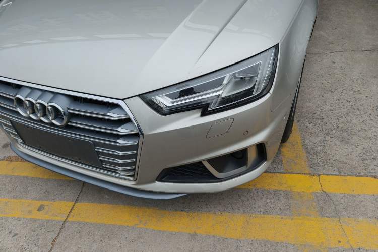 Used Audi A4L 2019 40 TFSI Fashion Version China V