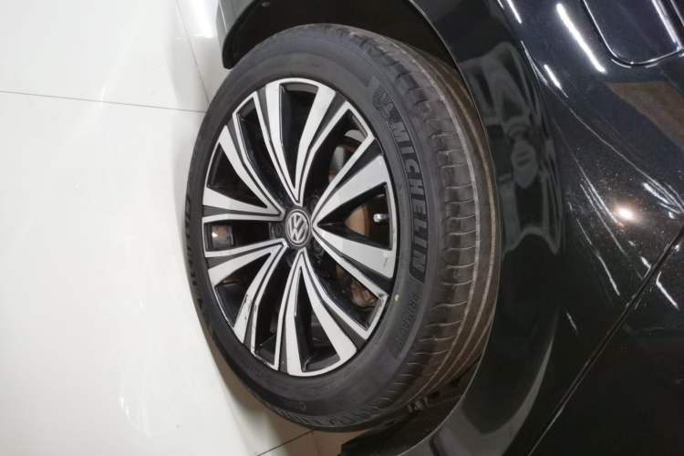 Used Volkswagen FAW-Volkswagen CC 2020 330TSI Glamour Edition China VI Standard Right Rear Wheel Hub