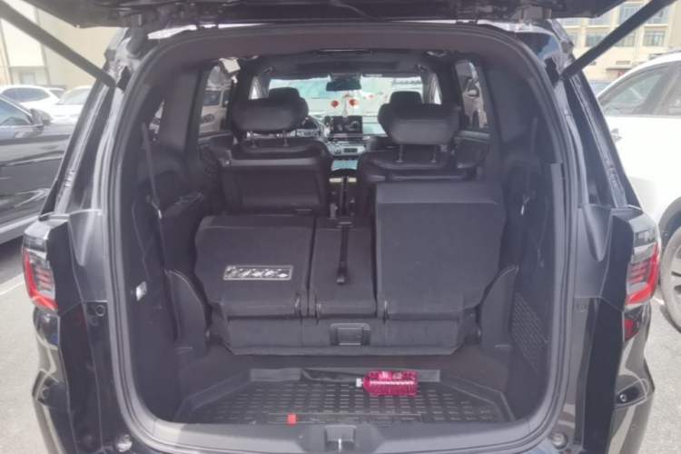 Used Honda Elysion 2024 2.0L eHEV Luxury Edition