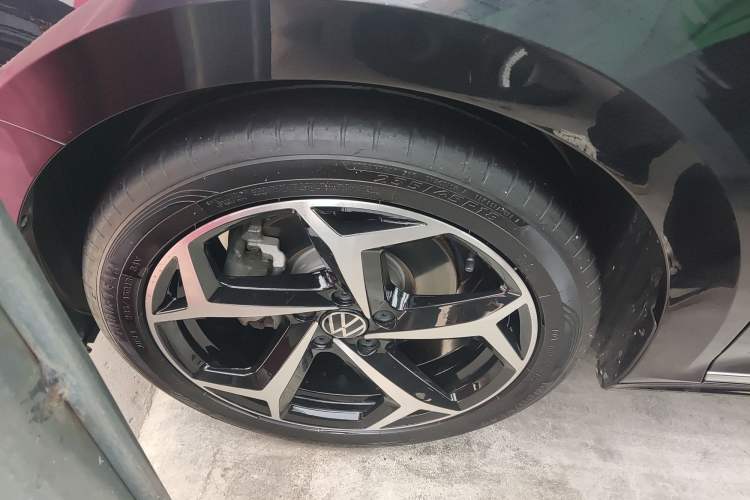 Used Volkswagen Passat 2024 330TSI Starry Elite Edition Left Front Wheel Hub