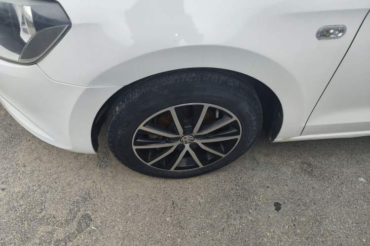 Used Volkswagen Jetta 2015 1.6L Manual Fashion Edition