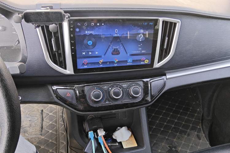 Used FORTHING Lingzhi 2022 M5 1.6L Practical Model 5 Seats
