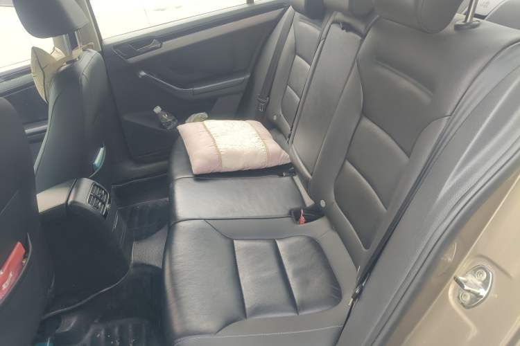 Used Volkswagen Sagitar 2015 1.6L Automatic Comfort Model