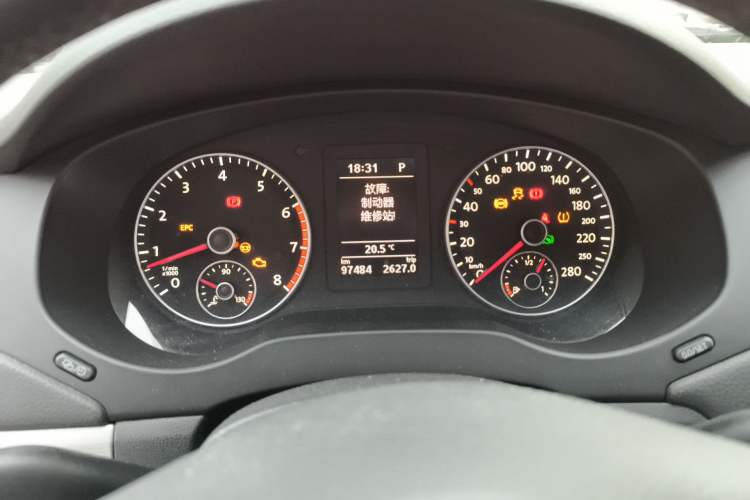 Used Volkswagen Sagitar 2014 Revised Version 1.4TSI Automatic Luxury Edition Instrument Cluster