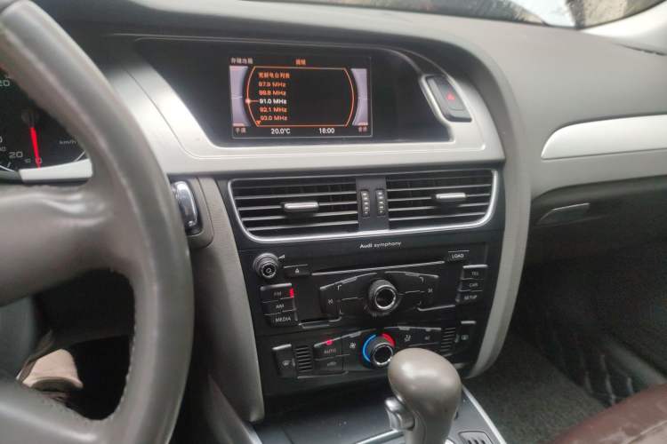 Used Audi A4L 2011 2.0 TFSI Standard Model
