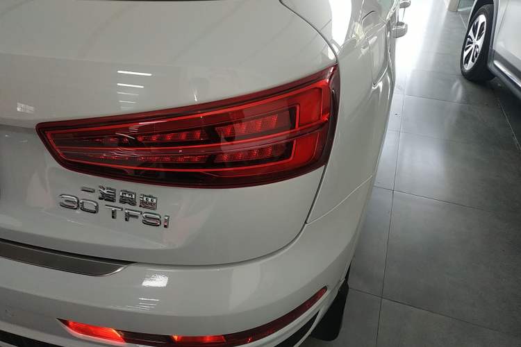 Used Audi Q3 2018 30 TFSI Fashion Edition Collector's Version
