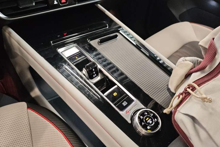 Used Volkswagen Teramont X 2024 380TSI All-Wheel Drive Longyao Edition Gear Lever