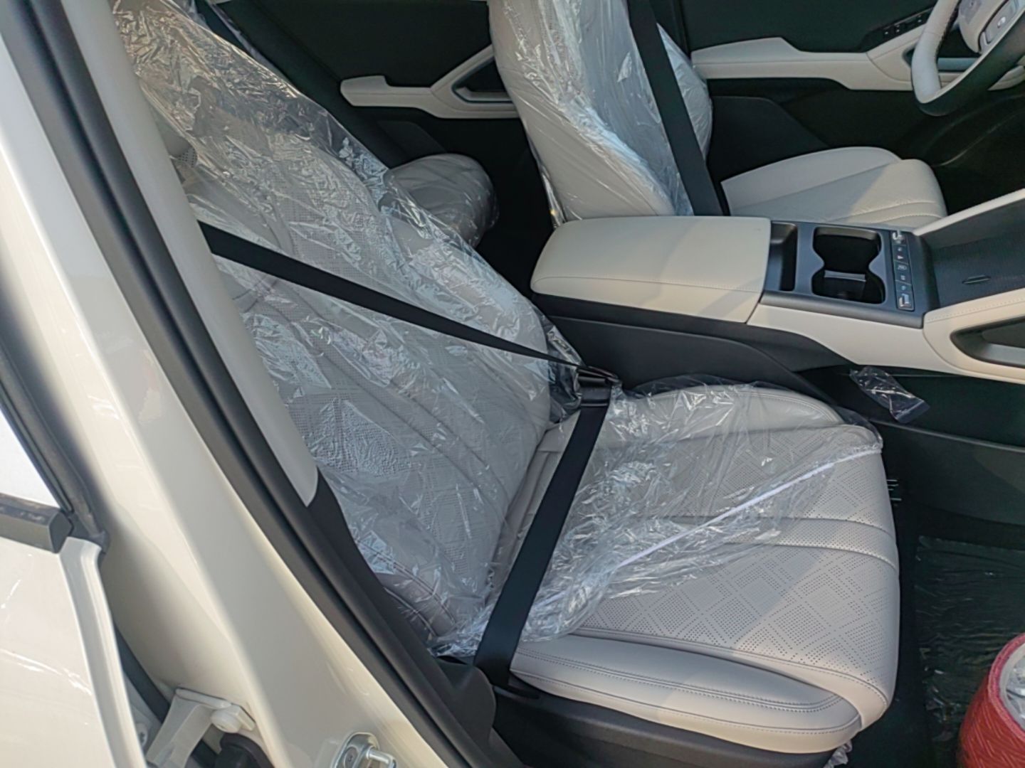 BYD Yuan UP 2027 Model Flying Edition 401KM Vitality Version — снимка 19