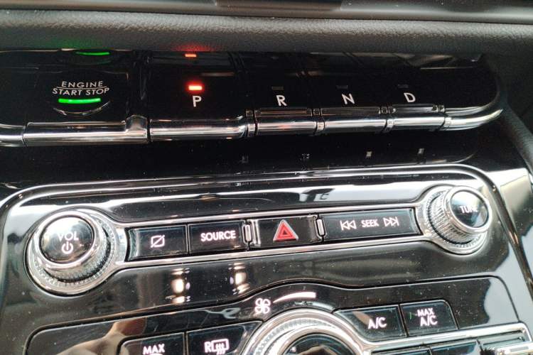 Used Lincoln Corsair 2022 2.0T Two-Wheel Drive Deluxe Edition
