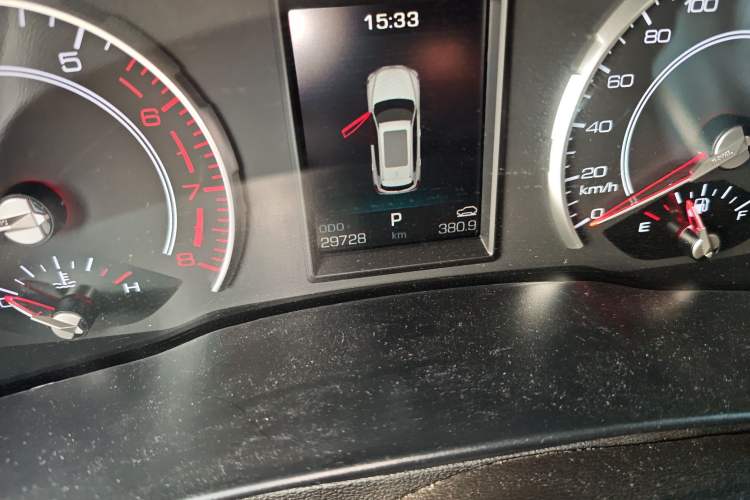 Used Haval H4 2019 Red-Label 1.5 GDIT DCT Luxury Smart Connectivity Model Odometer Close Up