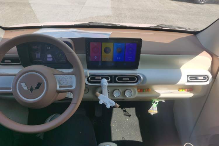 Used Wuling Hongguang MINIEV 2024 3rd Generation 215km Youth Edition