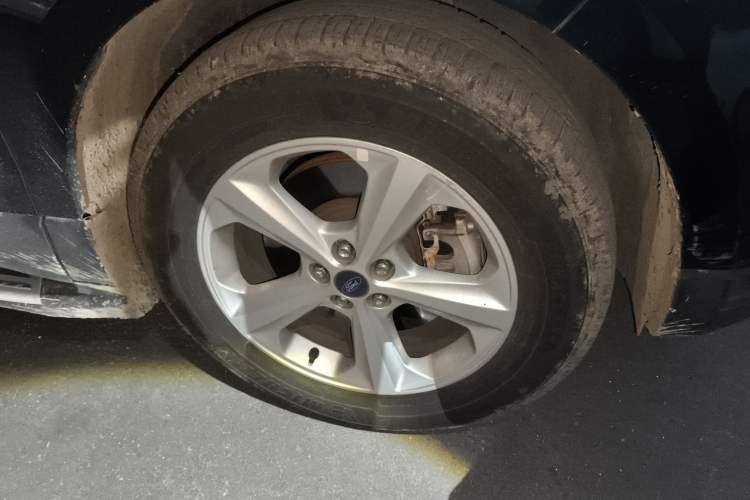 Used Ford Edge 2016 EcoBoost 245 Two-Wheel-Drive Titanium 5-Seater
