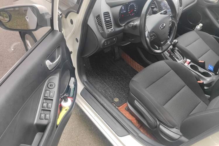 Used Kia K3 2016 1.6L Automatic GLS