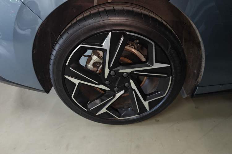 Used Lynk & Co 07 2024 EM-P 126 Long-Range Ultra
