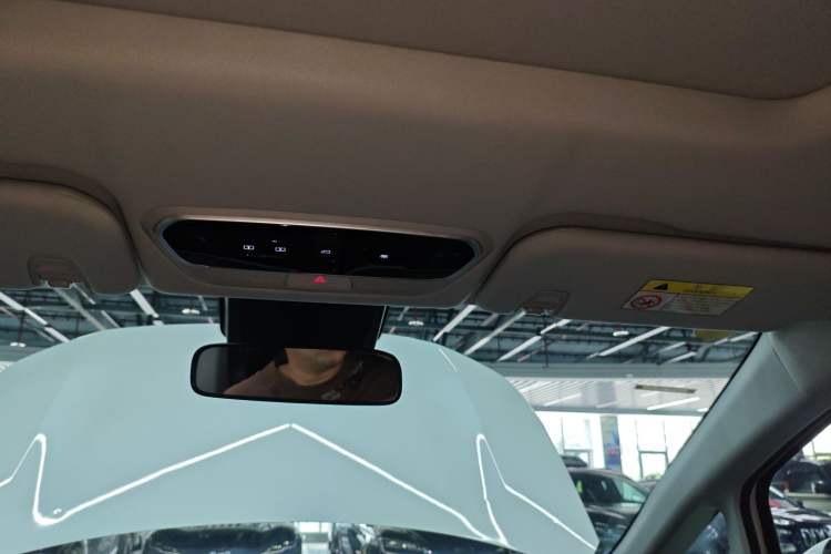 Used SAIC MAXUS Dajia 7 2024 Super Hybrid Ultra-Long Range Edition – Premium Version
