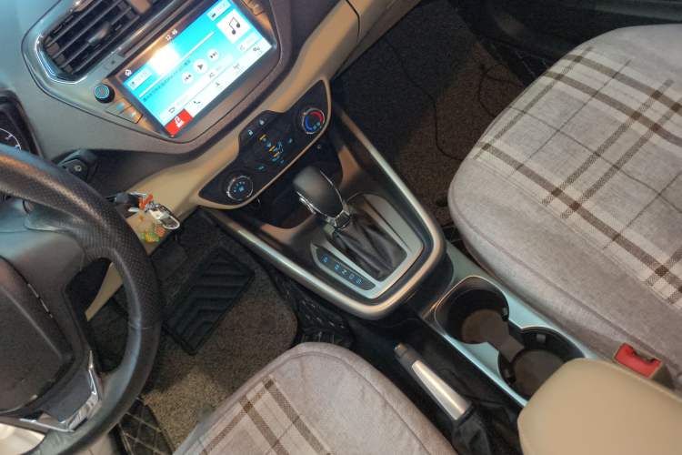 Used Ford Escort 2017 Revised Version 1.5L Automatic Comfort Edition Gear Lever