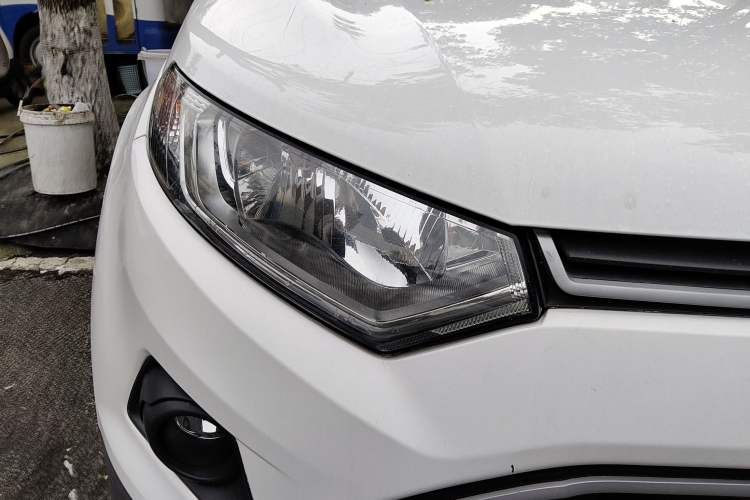 Used Ford EcoSport 2017 1.5L Automatic Trend Model Right Front Headlight