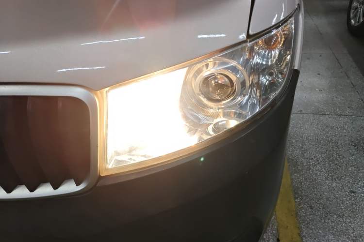 Used Jinbei Hiace X30 2019 1.5L Standard Version China VI SWC15M Left Front Headlight