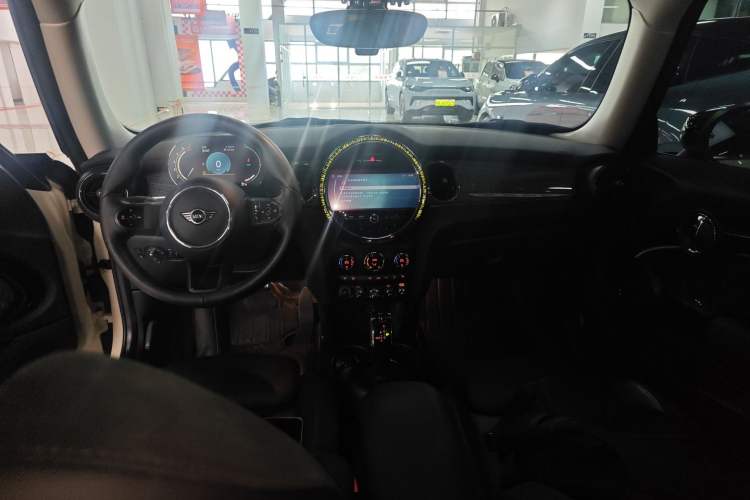 Used MINI MINI 2022 1.5T COOPER Artist