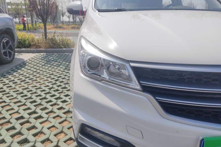 Used Baojun 730 2019 1.5T Manual Fashion Model 7-seater China VI
