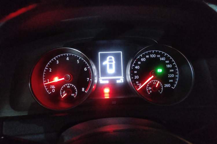 Used Volkswagen Golf 2016 230TSI Automatic Luxury Version Instrument Cluster