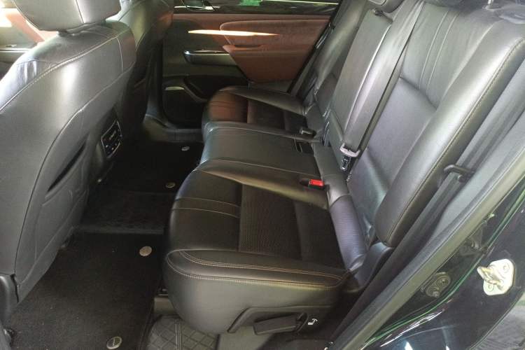 Used GAC Trumpchi GS8 2017 320T Two-Wheel Drive Luxury Smart Connectivity Version (7 Seats)