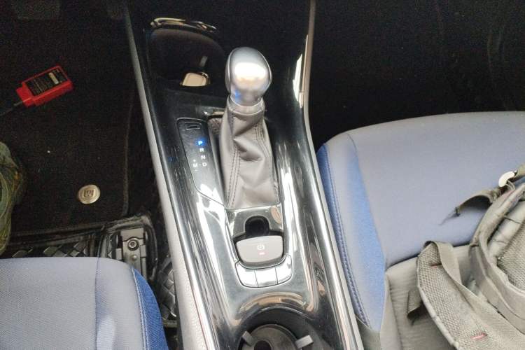 Used Toyota C-HR 2018 2.0L Leading with Sunroof China V Standard
