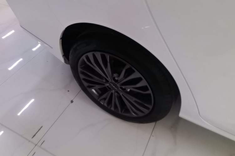 Used Dongfeng Aeolus Yixuan MAX 2023 1.5T Super-Powered Dad Edition