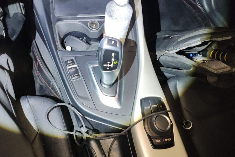 Used BMW 2 Series 2015 218i Convertible Coupe Gear Lever