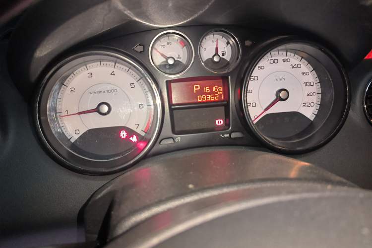 Used Peugeot 408 2013 1.6L Automatic Comfort Edition